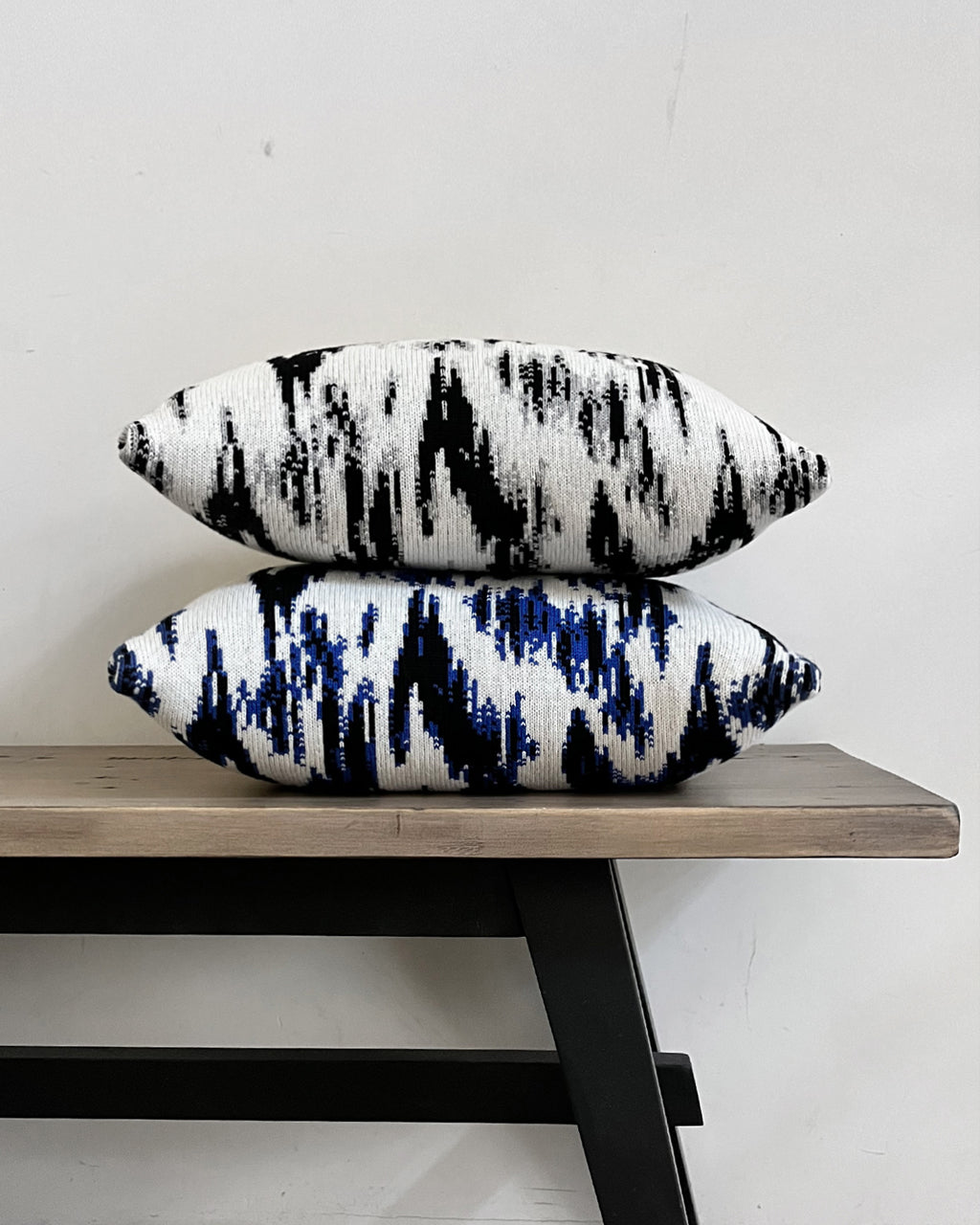 Decorative Pillows, Inserts & Covers